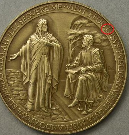 【EU発！Breaking News】バチカン市国、重大なスペルミスで「ローマ法王就任記念メダル」を回収。