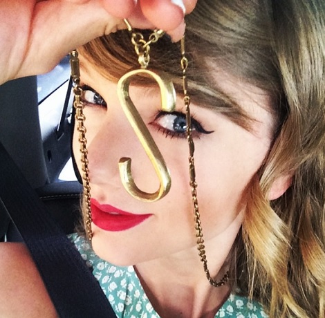 セレーナの誕生日にこの写真を公開したテイラー。（画像はinstagram.com/taylorswiftより）