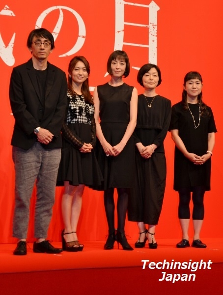 完成報告会見に登壇した吉田大八監督、大島優子、宮沢りえ、小林聡美、角田光代（左から）