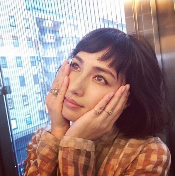 「夢見る少女」のような佐田真由美。（画像は佐田真由美 Instagramより）