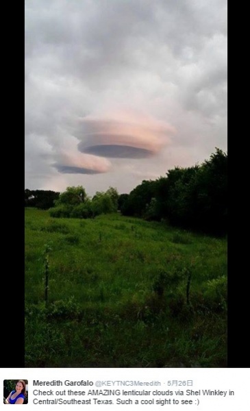 テキサス州で話題になったUFO型の雲（画像はtwitter.com/KEYTNC3Meredithのスクリーンショット）