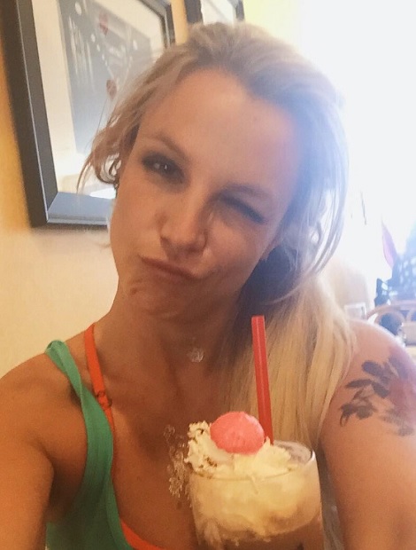 食べるのが大好きなブリトニー（出典：https://www.instagram.com/britneyspears）