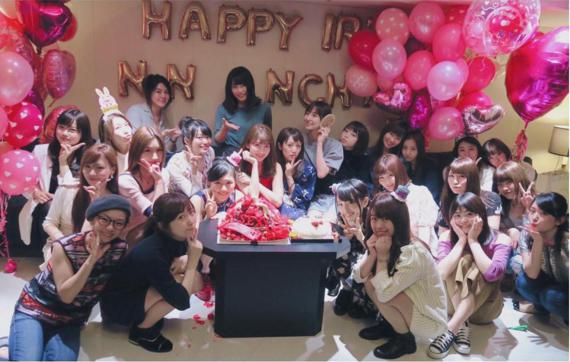 こじはるの誕生日を祝福するAKB48ファミリー（出典：https://www.instagram.com/nyanchan22）