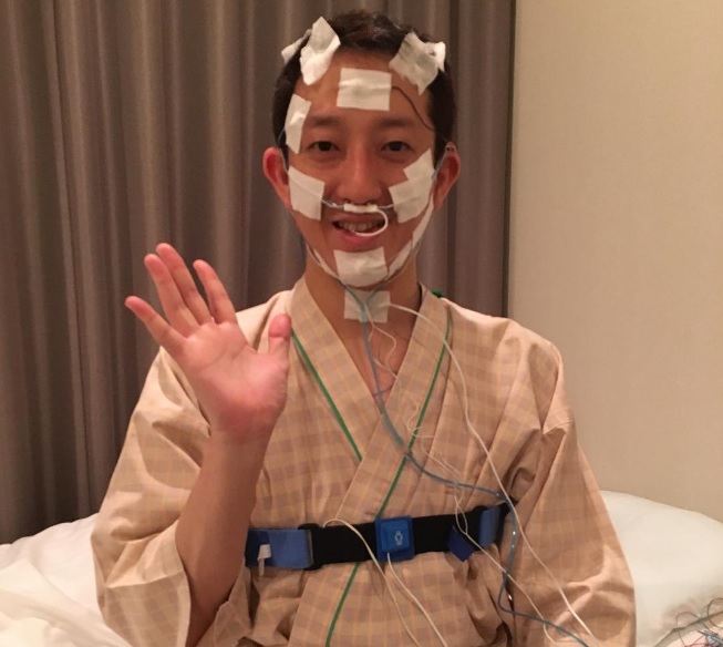 「睡眠時無呼吸だよ！」と高橋茂雄（出典：https://www.instagram.com/shigeo0128）