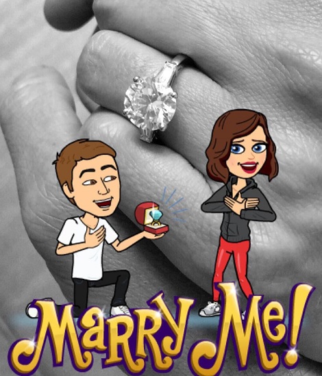 婚約指輪を披露したミランダ・カー（出典：https://www.instagram.com/mirandakerr）