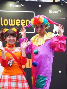 ハロウィンを楽しむ矢口真里とりゅうちぇる