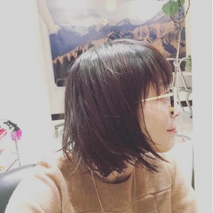 髪をばっさりカットした宮沢りえ（出典：https://www.instagram.com/rie_miyazawa_official）
