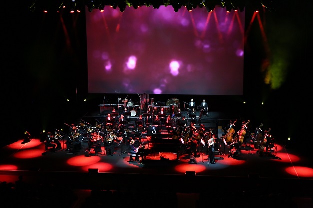 『YOSHIKI CLASSICAL SPECIAL WORLD TOUR 第二弾』のステージ