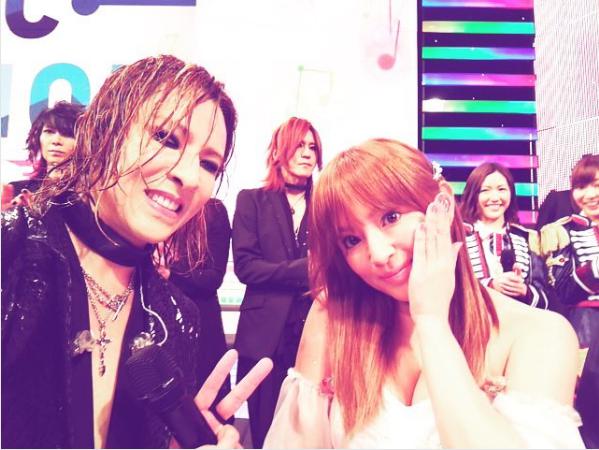 『Mステ』でのYOSHIKIと浜崎あゆみ（出典：https://www.instagram.com/yoshikiofficial）