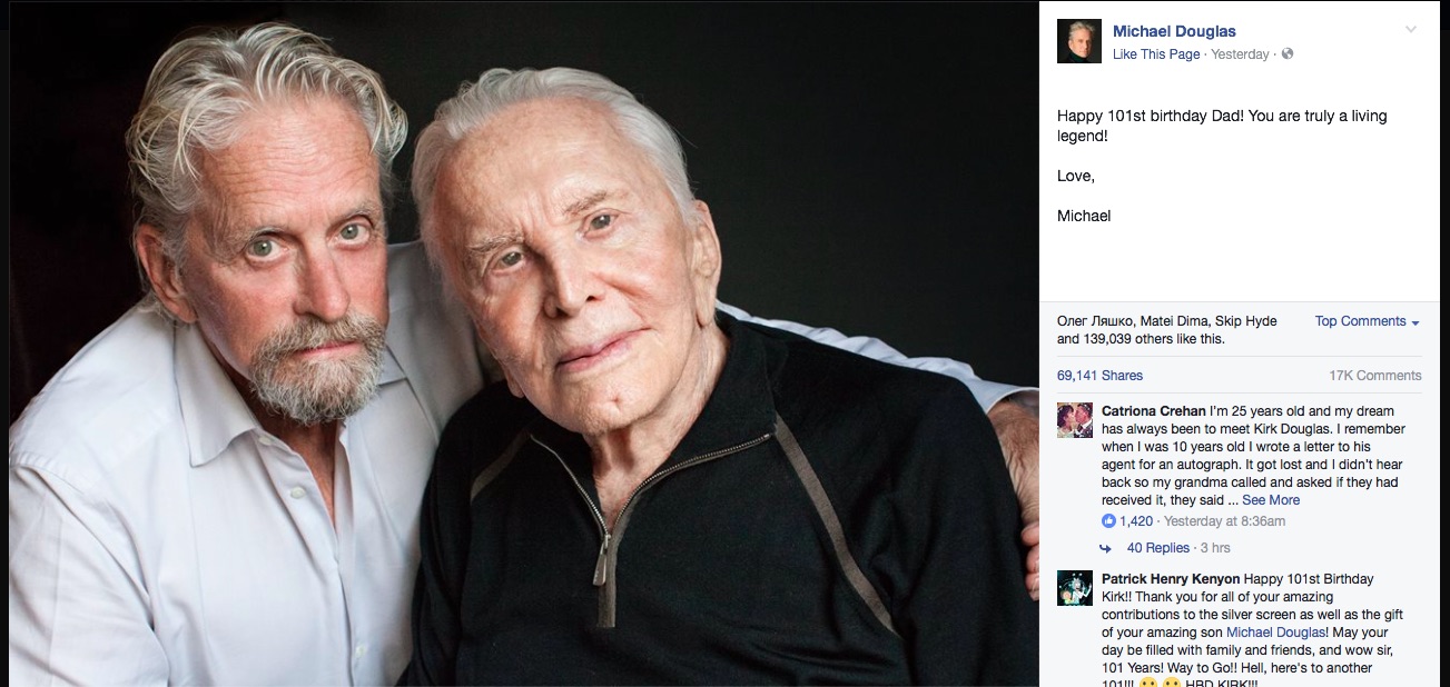 マイケル・ダグラスも父を祝福（画像は『Michael Douglas　2017年12月9日付Facebook「Happy 101st birthday Dad! You are truly a living legend!」』のスクリーンショット）