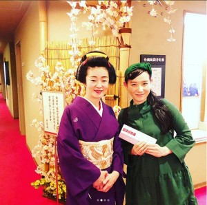 桧山うめ吉と篠原ともえ（画像は『篠原ともえ　2018年4月23日付Instagram「国立演芸場へ寄席を見に行きました♪」』のスクリーンショット）