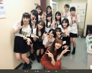 イコラブと指原莉乃（画像は『＝LOVE_official　2018年5月4日付Twitter「｢手遅れcaution｣リリース直前SPライブイベントin天王洲銀河劇場 1公演目が終了いたしました」』のスクリーンショット）