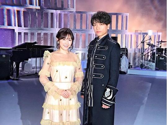 『MUSIC FAIR』で共演する渡辺麻友と山崎育三郎（画像は『山崎育三郎　2018年5月12日付Instagram「MUSIC FAIR 観てくれてますか？」』のスクリーンショット）