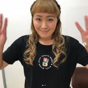 吉村が「ピース前の顔も謎」という丸山桂里奈（画像は『吉村崇　2018年10月16日付Instagram「疲れてるのかな？」』のスクリーンショット）