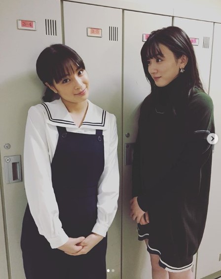 広瀬すずと永野芽郁（画像は『広瀬すず　2018年11月8日付Instagram「ありがとうめいめい」』のスクリーンショット）