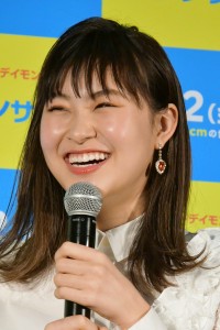 真似されて「光栄です!!」と村上佳菜子