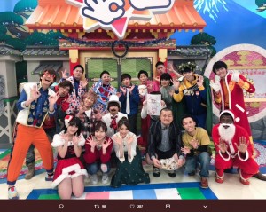 『おはスタ』レギュラー陣とゲストたち：前列左から3人が船木結、須田亜香里、西野未姫（画像は『おはスタ 公式　2018年12月18日付Twitter「OHA～!!人気者大集合で大盛り上がりの一日！」』のスクリーンショット）