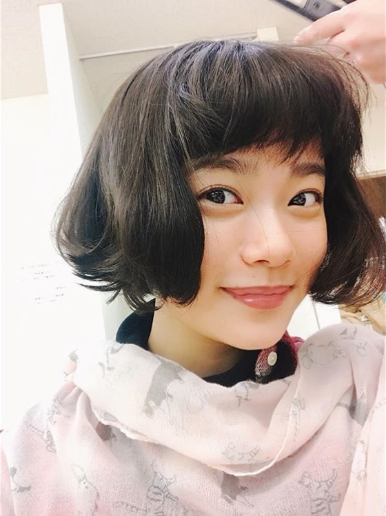 手打ちうどん愛がすごい杉咲花（画像は『杉咲花　2019年1月13日付Instagram「ドラマ「ハケン占い師アタル」放送まであと4日。」』のスクリーンショット）