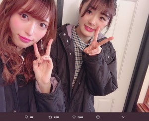 山口真帆と長谷川玲奈（画像は『山口真帆　2018年12月25日付Twitter「今助けてくれる人を私は一生忘れないし一生恩を返し続けたいと心に決めてる。」』のスクリーンショット）