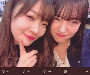 指原莉乃と田島芽瑠（画像は『田島芽瑠　2019年4月10日付Twitter「人狼ゲーム楽しかった　もっとしたかったーーーー！」』のスクリーンショット）