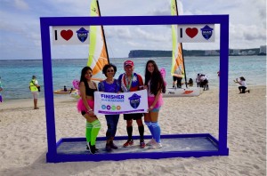 ビーチのフォトスポット（画像は『Guam Visitors Bureau　2019年4月13日付Facebook「United Guam Marathon 2019」』のスクリーンショット）