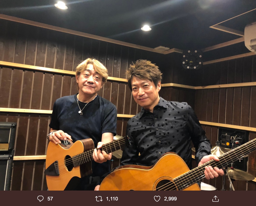 野村義男と曾我泰久（画像は『曾我泰久　2019年9月4日付Twitter「ジャニーさんに感謝の気持ちを伝えに行って、沢山の懐かしい方たちに再会して、義男とどっぷりリハーサル♪」』のスクリーンショット）