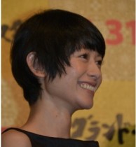 【エンタがビタミン♪】「何を歌わせてもエロい」！　“カラオケ大好き”真木よう子を尾野真千子が絶賛。