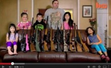 【米国発！Breaking News】だからアメリカの銃は無くならない。6歳児に撃ち方を教える37歳父親。＜動画あり＞