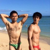 【エンタがビタミン♪】ワッキー×庄司がハワイの海で鍛えた筋肉を披露。「2人ともムキムッキー！」と反響。