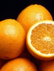 【アフリカ発！Breaking News】オレンジを大量に投げつけられた農夫が死亡。同じ農場で働く2名逮捕。（南ア）