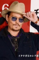 【イタすぎるセレブ達】ジョニー・デップ、ドタキャンの理由は「珍獣“チュパカブラ”と戦っていたため」「アンバーと河豚を食べたが生きてる」。ジョーク炸裂の超ご機嫌会見。