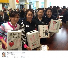 【エンタがビタミン♪】古閑美保、上田桃子ら女子ゴルファーが街頭募金「顔晴ろう！　熊本!!」