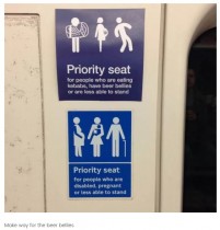 【海外発！Breaking News】「ポールダンスはいけません」ロンドン地下鉄　終夜運転の注意書きがおもしろい
