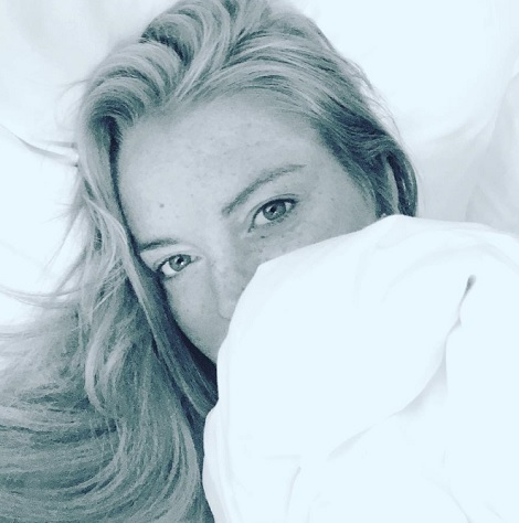 リンジー・ローハン、まさかの大怪我（出典：https://www.instagram.com/lindsaylohan）