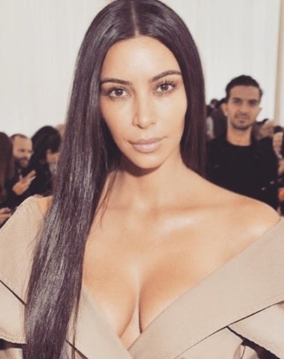 キム・カーダシアン、次の妊娠は「ハイリスク」（出典：https://www.instagram.com/kimkardashian）