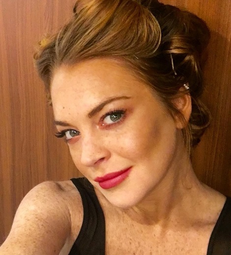 リンジーの英語アクセントに全米騒然（出典：https://www.instagram.com/lindsaylohan）