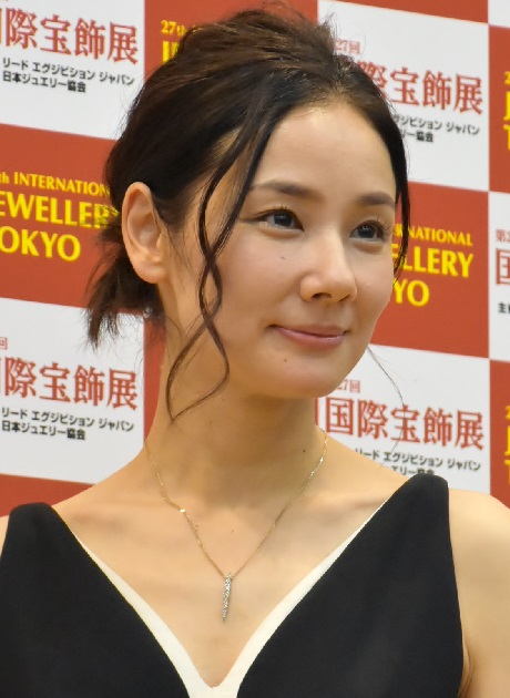 吉田羊、コントにもう迷いは見られず