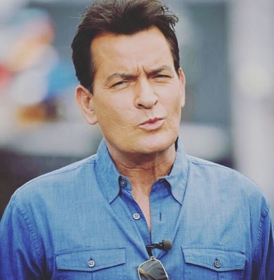 チャーリー・シーン、HIV闘病も前向きな姿勢崩さず（出典：https://www.instagram.com/charliesheen）