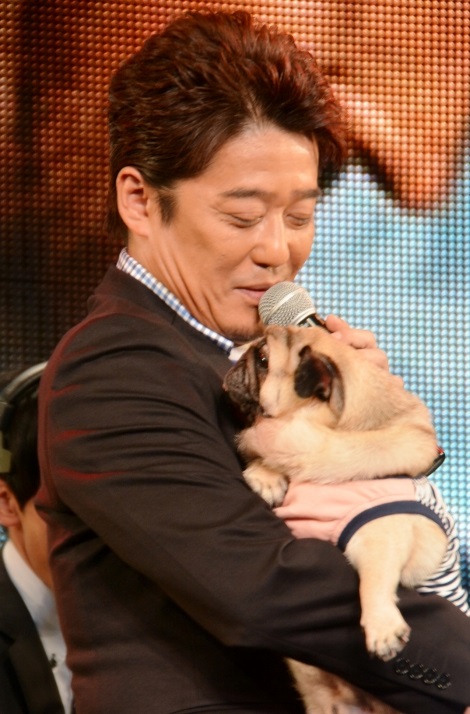 犬をこよなく愛する坂上忍、日本のペット産業を猛烈批判