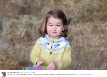 【イタすぎるセレブ達】英シャーロット王女、2歳を迎えウィリアム王子とキャサリン妃が写真を公開