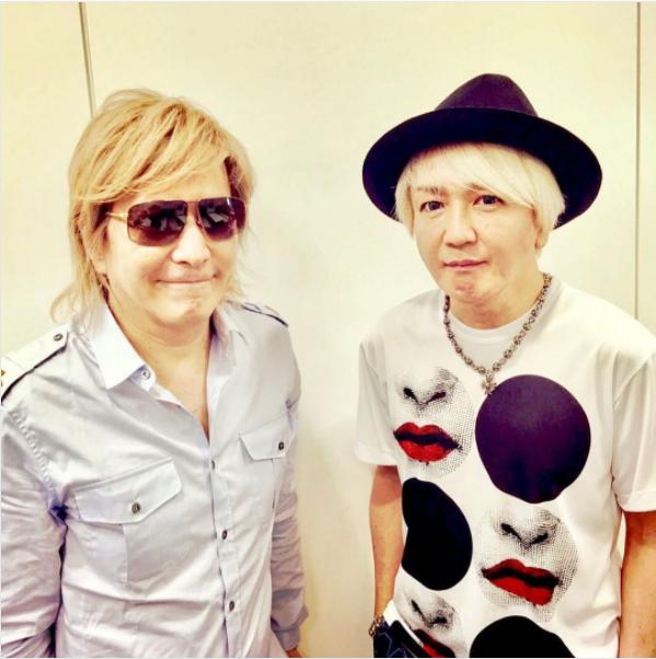 小室哲哉と浅倉大介（出典：https://www.instagram.com/tk19581127）