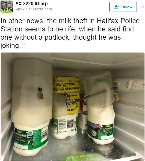 連続ミルク盗難事件に警察署は…（画像は『PC 3220 Sharp 2017年6月11日付Twitter「In other news, the milk theft in Halifax Police Station seems to be rife..」』のスクリーンショット）