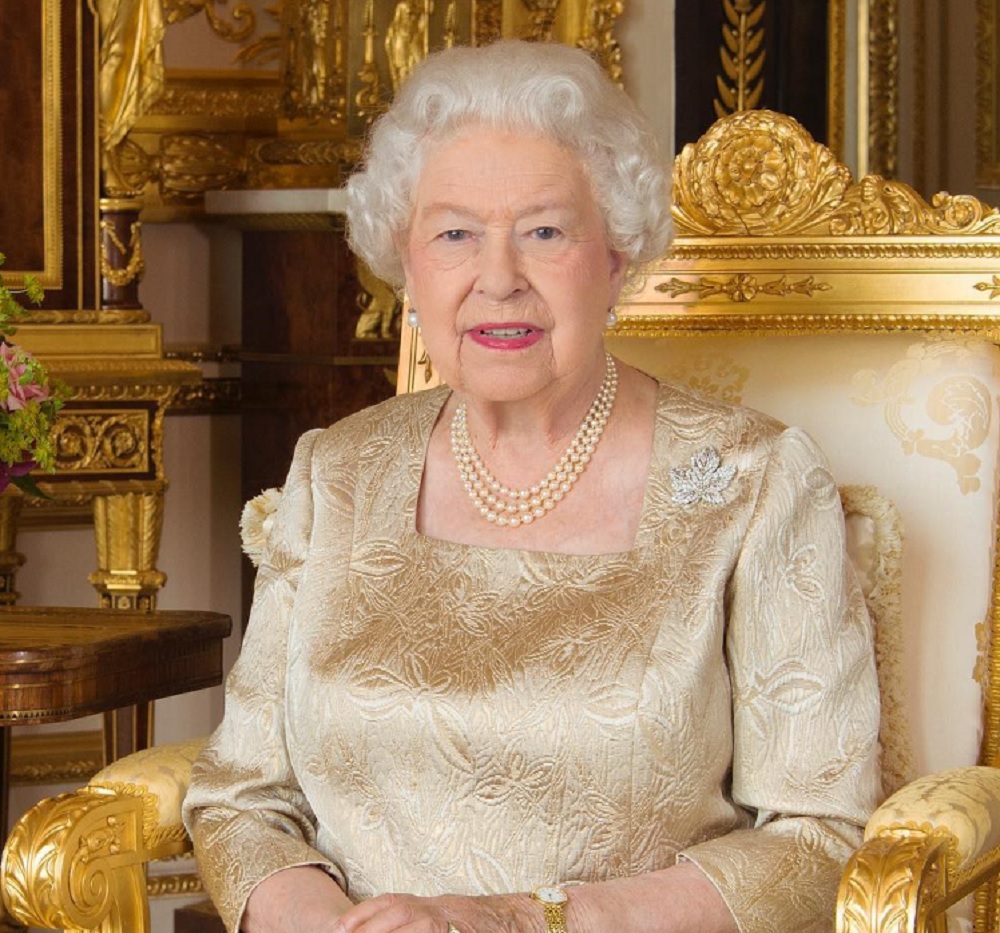 苦悩を秘めていた女王（画像は『The Royal Family　2017年7月1日付Instagram「Happy Canada Day! CA This new photo of The Queen has been released to celebrate the 150th anniversary of the Canadian Confederation.」（Ian Leslie Macdonald）』のスクリーンショット）