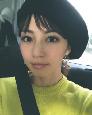 【エンタがビタミン♪】安田美沙子、部屋干しでテーブルを埋め尽くす「雨ばかりだと洗濯する気にもなれない」