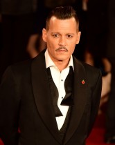 【イタすぎるセレブ達】ジョニー・デップ心機一転？　ぼさぼさの髪もヒゲもすっきりカット