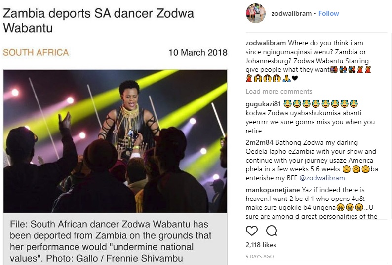 過激な衣装で知られる南アフリカ人の女性ダンサー（画像は『zodwalibram　2018年3月10日付Instagram「Zambia deports SA　dancer　Zodwa Wabantu」』のスクリーンショット）