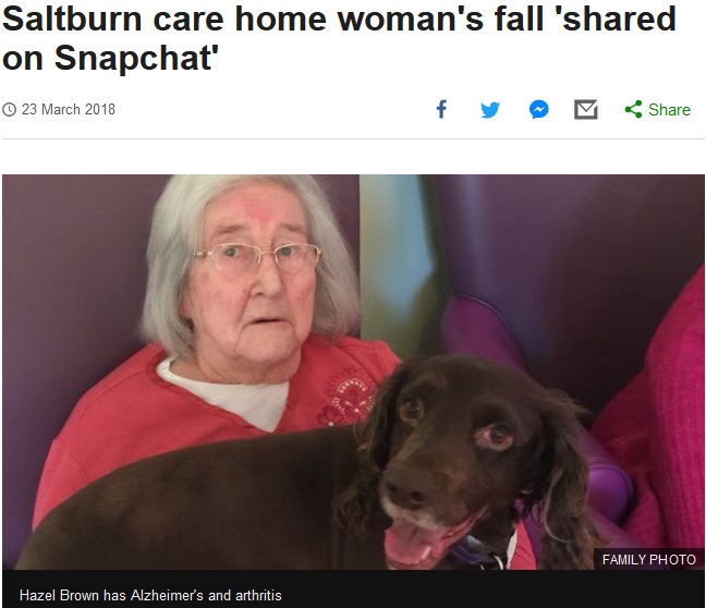 施設スタッフに残酷な仕打ちを受けた高齢者女性（画像は『BBC News　2018年3月23日付「Saltburn care home woman’s fall ‘shared on Snapchat’」』のスクリーンショット）