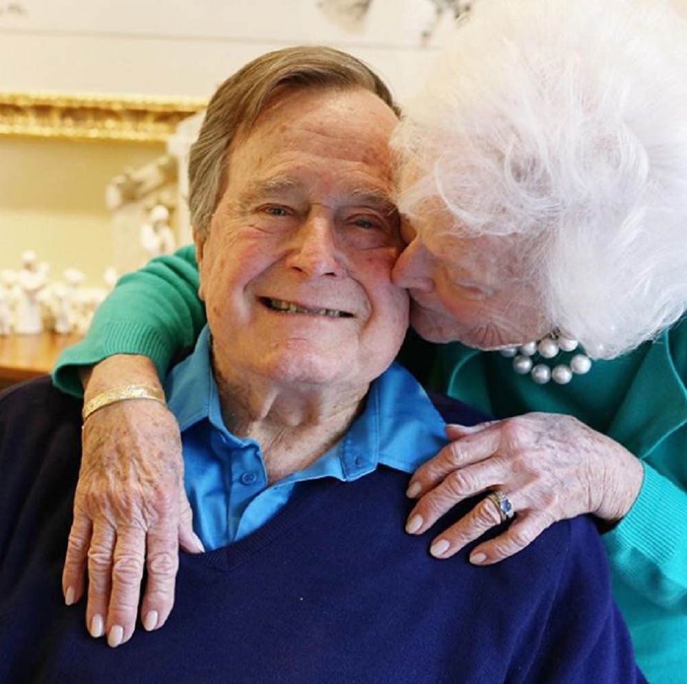 バーバラ夫人への愛は大きかった（画像は『George Bush Library　2018年2月15日付Instagram「Happy Valentines Day from the Bush Library!」』のスクリーンショット）