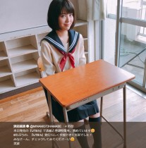 【エンタがビタミン♪】浜辺美波“平成最後の正統派女優”として雑誌表紙に　セーラー服姿も披露