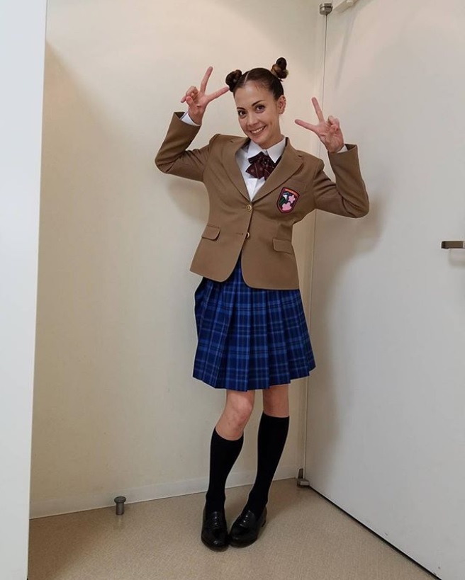 土屋アンナ“34歳”で制服姿に違和感なし（画像は『土屋アンナ　2018年5月23日付Instagram「林修のニッポンドリルに出させていただきました」』のスクリーンショット）